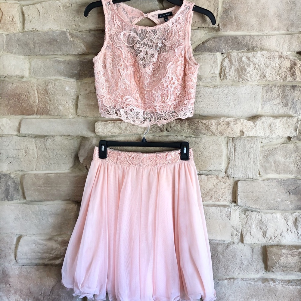 Light pink 2 piece homecoming dress